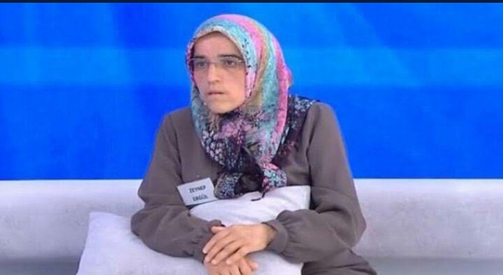 Bsnsnnd3's tweet photo. Fakire aldatmış, zengine eş değiştirmiş derler Möge Abla #AldatmakŞerefsizliktir https://t.co/kTFjBnpE01