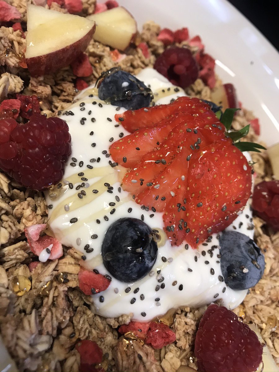 cafetabac's tweet photo. As we head into the weekend....come and treat yourself to breakfast, brunch or lunch. Had breakfast ever tasted better than with a Bloody Mary? 😍 https://t.co/Jun9uKdmCN