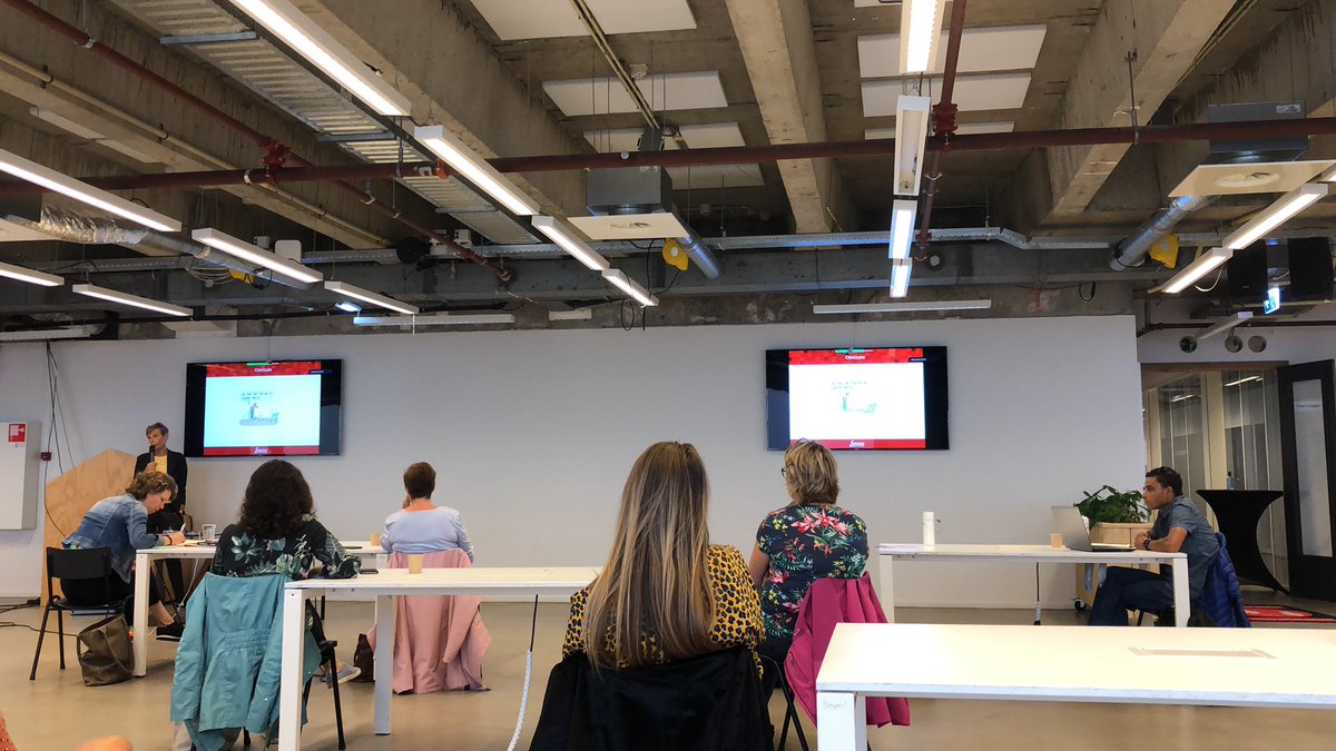 Health Innovation School dag nr4! Eindelijk live! We beginnen met een mooi verhaal van telemonitoring bij hartfalen, verteld vanuit ervaringen bij <a href="/Franciscuszorg/">Franciscus</a> <a href="/Luscii1/">Luscii</a> @ZorgImpuls #HIS010 #patientverhalen #zorgverlenersverhalen