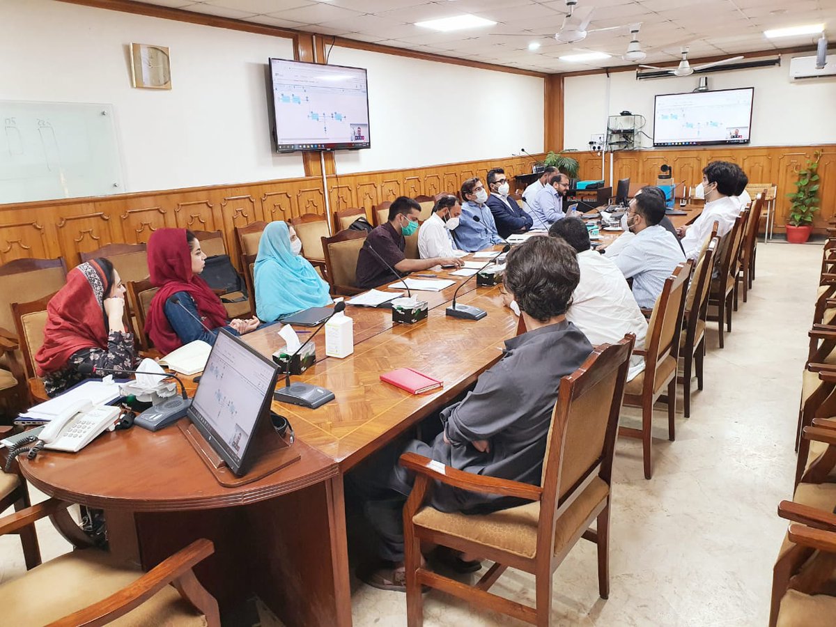 KPRM_PRMP's tweet image. A good-to-go strategy towards Paper Less Government reforms. Working group meeting Discussion chaired by Addl. Secretary, Finance Department with EY Ford Rhodes. #Finacedeppt #Jhagra #KPIB #kamrankbangash #ziabangashpti