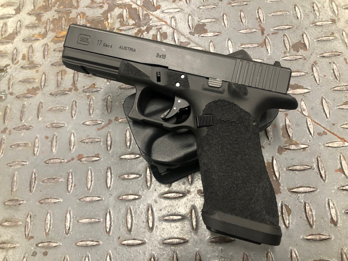 ケイ・ホビーの東京マルイグロック17 Gen.4用アサルトフレーム。愛用し