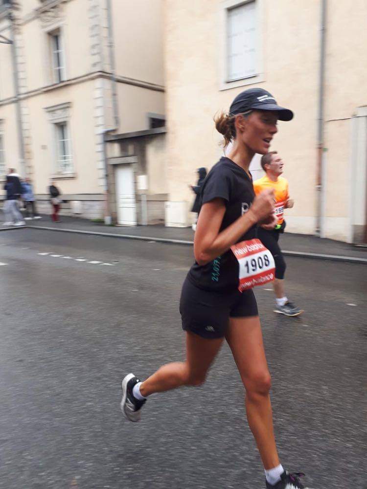 urun_fr's tweet photo. Mélanie partage avec nous la préparation de son premier marathon ! ✌️🤩 #runstoppable @iRunFr
https://t.co/imJgJlQfaf https://t.co/6msm7GBmrH