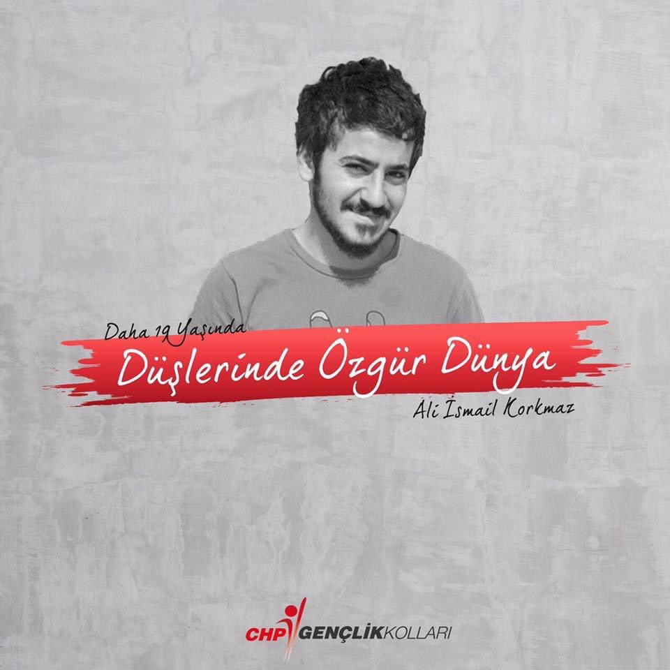 Daha 19 Yaşında,
Hayatının baharında karanlık vicdanlar tarafından katledildi.

Düşlerinde kurduğu Özgür Dünya gerçek olacak.

 #AliİsmailKorkmaz
