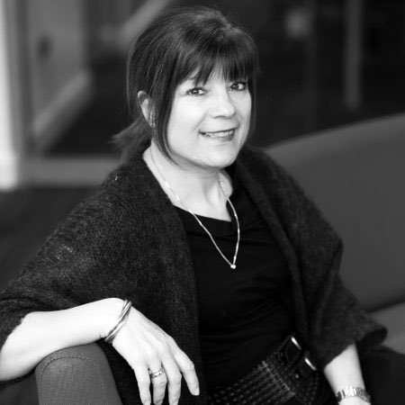 Pospo's tweet photo. What is a Functional Neurological Disorder? What does Freud have to do with a seizure; is he still relevant? Can CBT help improve the management of dissociative/functional seizures? This Monday, 1PM with Professor Trudie Chalder #braincast https://t.co/GIOIc5KnOi https://t.co/pNTH3eiK9X