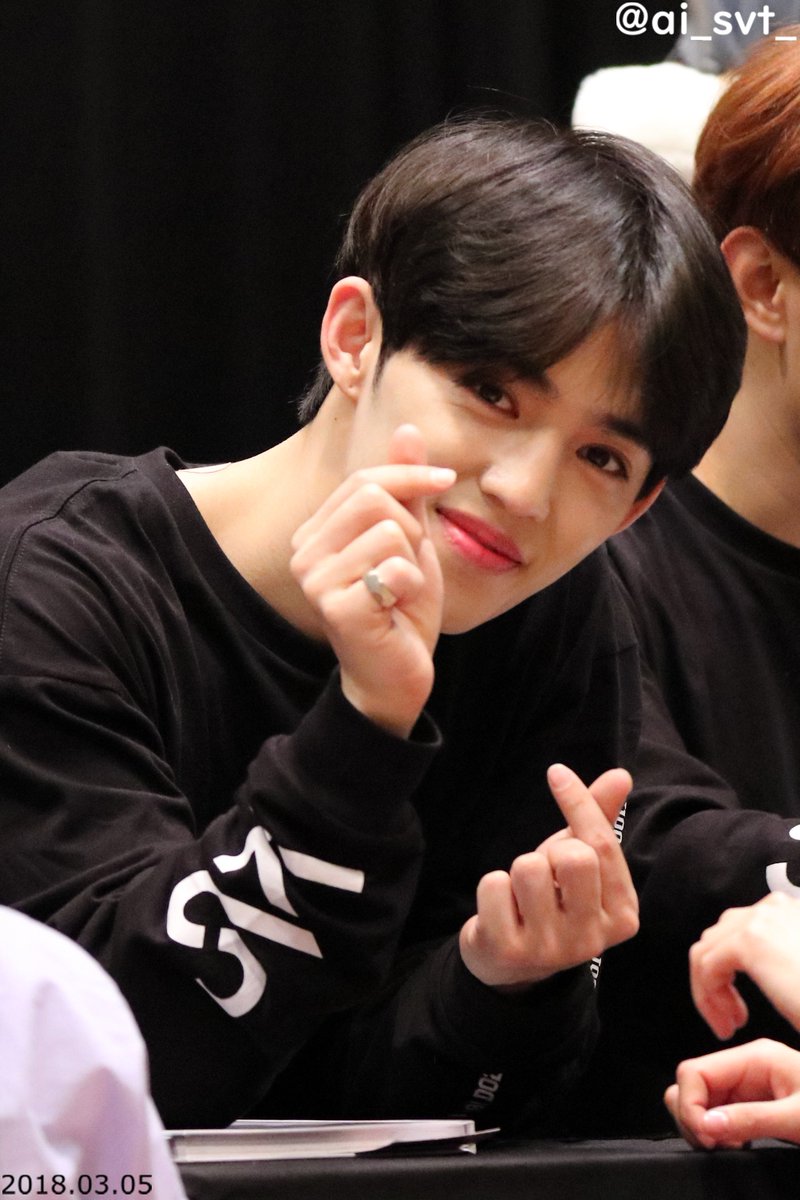 pocketcoupsie's tweet photo. coupsie smiling and sending hearts to brighten up your day 💛 https://t.co/ZpOyFF1qNz