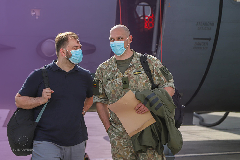 EU medical team deployed to #Armenia to help fight #COVID19, thanks to the EU Civil Protection Mechanism => euneighbours.eu/en/east/stay-i…. 

#TeamEurope #strongertogether