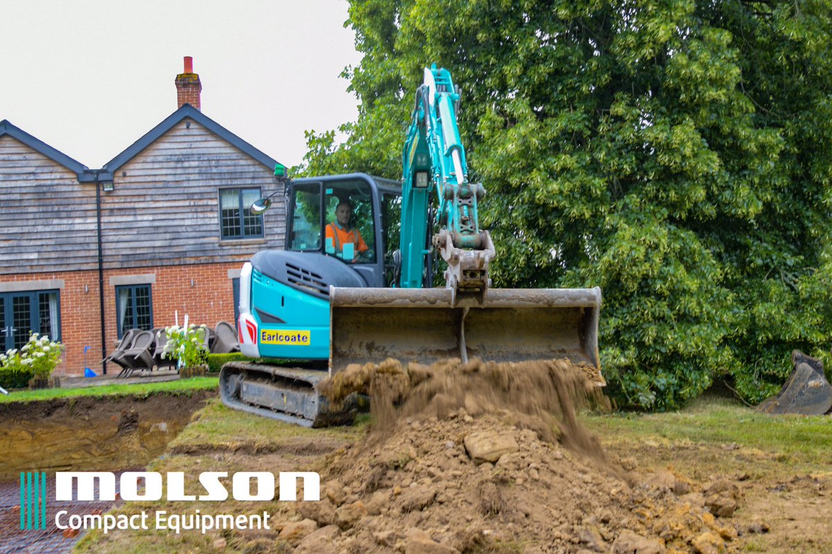 molsoncompact's tweet photo. Great to catch-up with Earlcoate and their Kobelco SK45SRX-6
Weighing in at 4.54t on rubber tracks, this #trueblue offers operators all the reach of a 6t class excavator
For more information on the SK45, click here: https://t.co/3jZqMZrSEJ
#kobelco #molsoncompact #molsongroup https://t.co/aVfbsucn2z