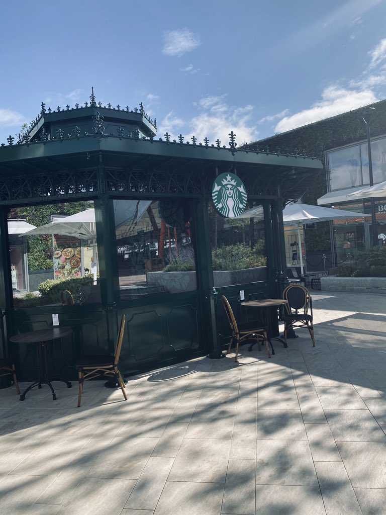 Lindabekoe's tweet photo. My first Starbucks https://t.co/KDOEWoKi2c
