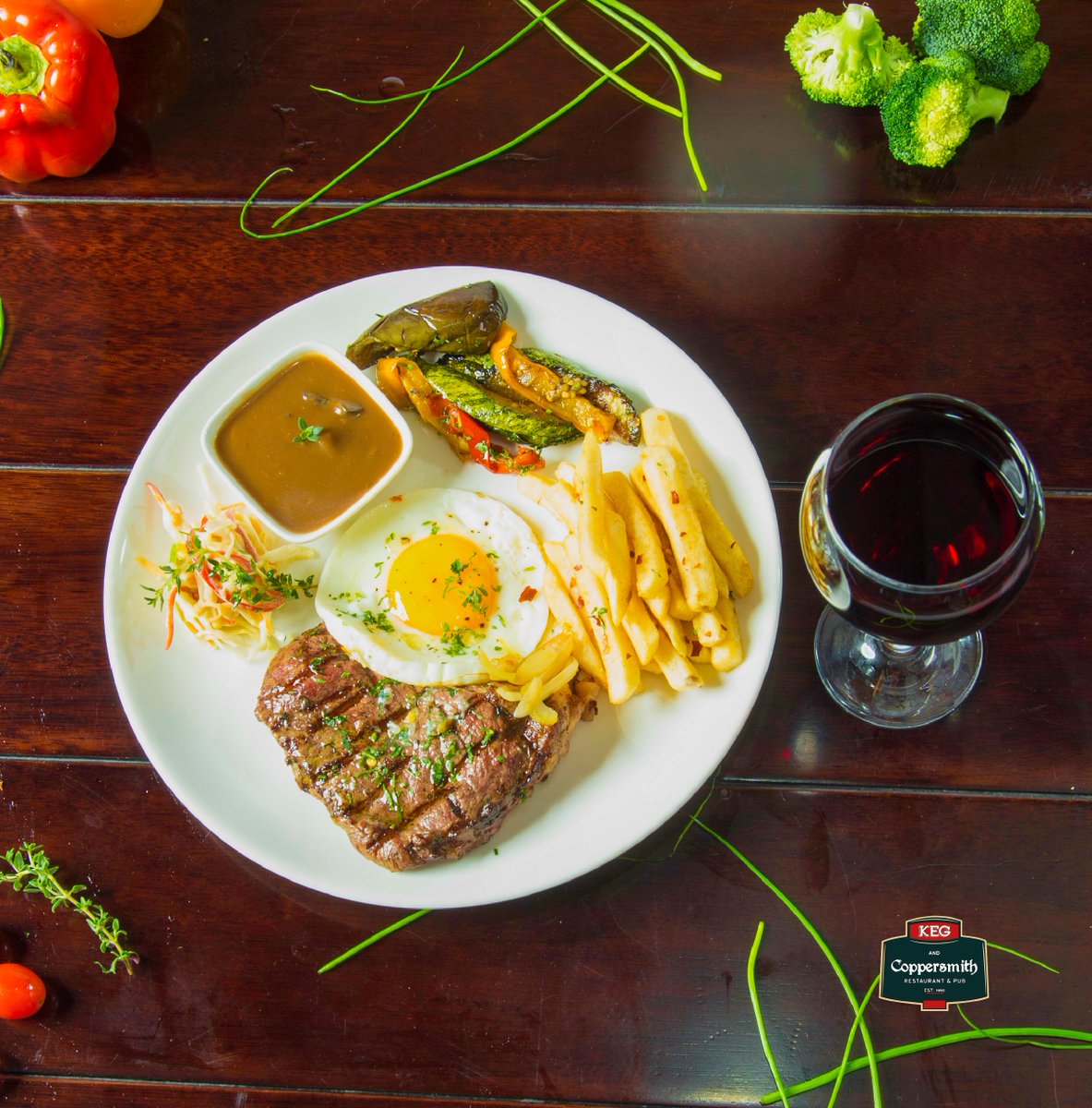 KEG_Coppersmith's tweet photo. You’ve been working so hard all week and you deserve a break and some quality self-love time with some quality self-love food! Remember to wash your hands for at least 20 seconds before you can dig in! 😀
#KopalaSmith #Foodies #TGIF https://t.co/4uBzCD0J9I