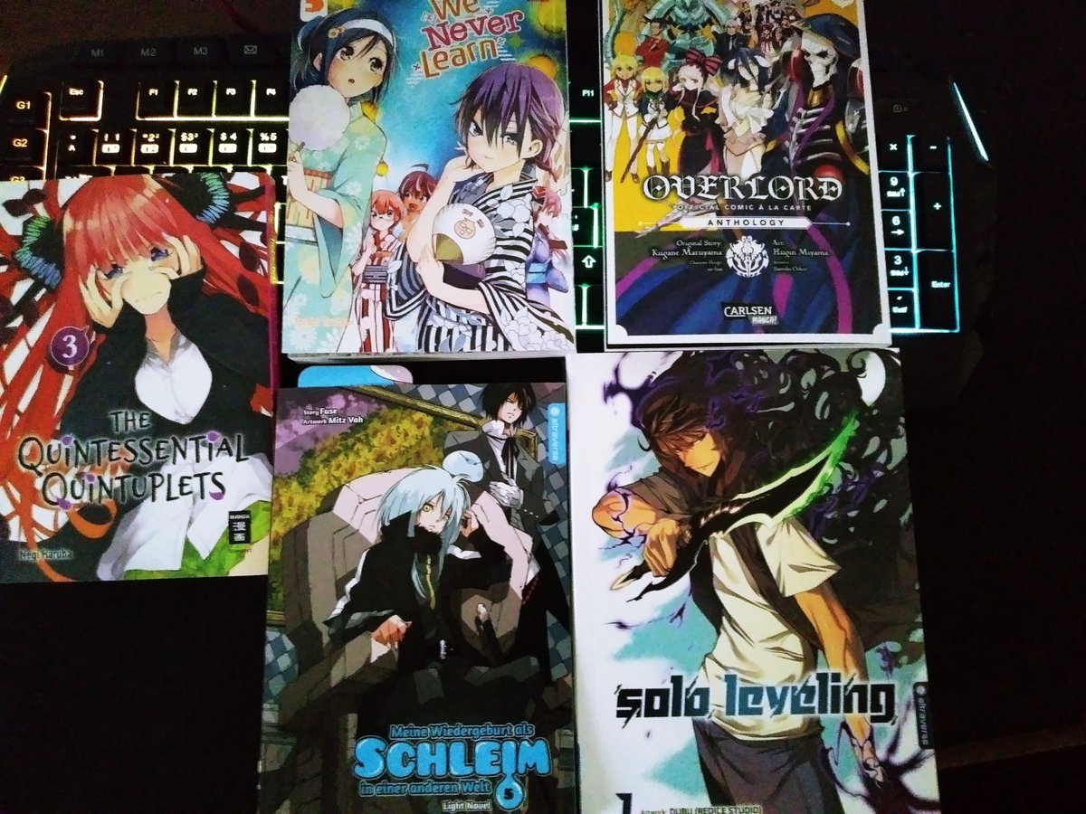 Endlich neue Manga von <a href="/EgmontMANGA/">Egmont Manga</a>, <a href="/KazeDeutschland/">kazedeutschland</a>, <a href="/carlsen_verlag/">Carlsen Verlag</a> &amp; <a href="/altraverse_de/">altraverse</a> Mega hype auf Solo Leveling danke altraverse für die Lizenz! 😍
<a href="/carlsen_verlag/">Carlsen Verlag</a> bringt doch bitte die Overlord Light Novel nach Deutschland, jetzt wo ein Ende absehbar ist.