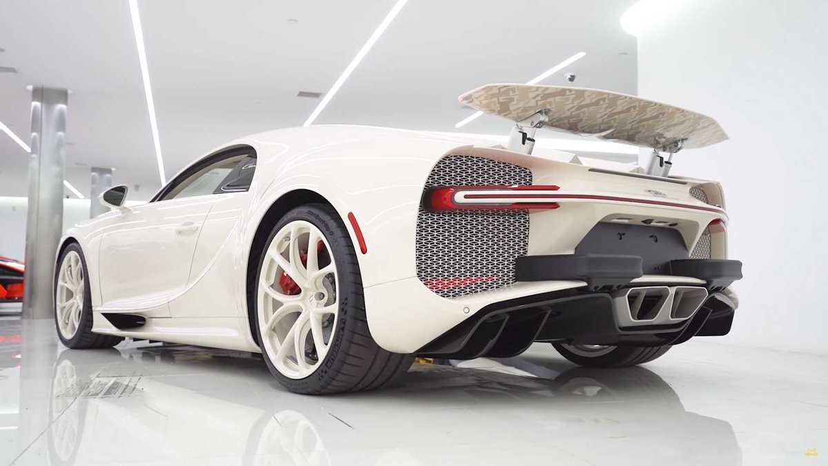 FinestToys's tweet photo. Bugatti Chiron with pack Hermès https://t.co/RKAbUv1YVN