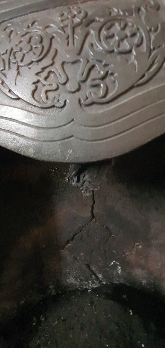 stepintimesweep's tweet photo. It's the week that keeps on giving! Another lovely start to the day, good job this had a removable hood or I would have had to dis-member it π°
Shame, really had I'd got the call sooner, I could have saved him R.I.P Woody β οΈπ₯#Chimneysweeplife https://t.co/ie9qUXx4qj