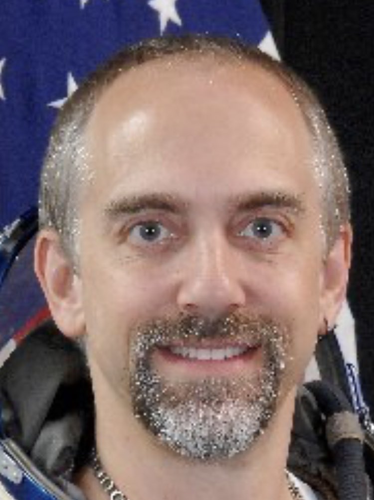 GetToDaChoppaVR's tweet photo. When you go to space a lot does your ........ errr ... does your beard become made of stars?

#GlitteryBeard #SpaceBeard https://t.co/FDk2gef6h2