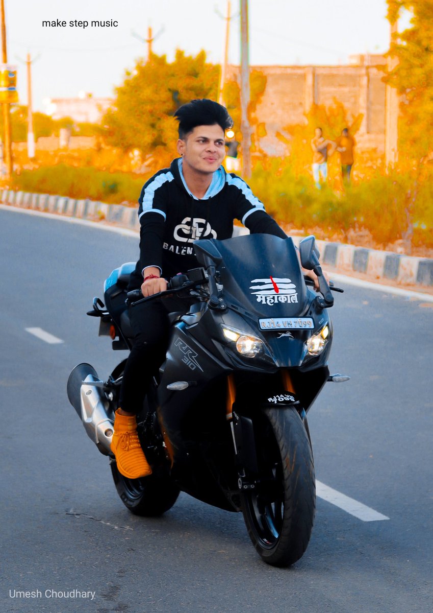 ijattadamunda's tweet photo. YouTube ❤️ make Step music
#umesh #umeshchoudhary #makestepmusic #YouTube #YouTuber #Twitter #bike #bikelover #bikelife #Racing #bikes #model #models #Jaipur #jaipurmodel #pinkcity #love @makestepmusic @ManakaDaMunda @jassiegill @akshaykumar @YouTubeIndia @YouTube @youtubemusic https://t.co/4OK1gLzmG3
