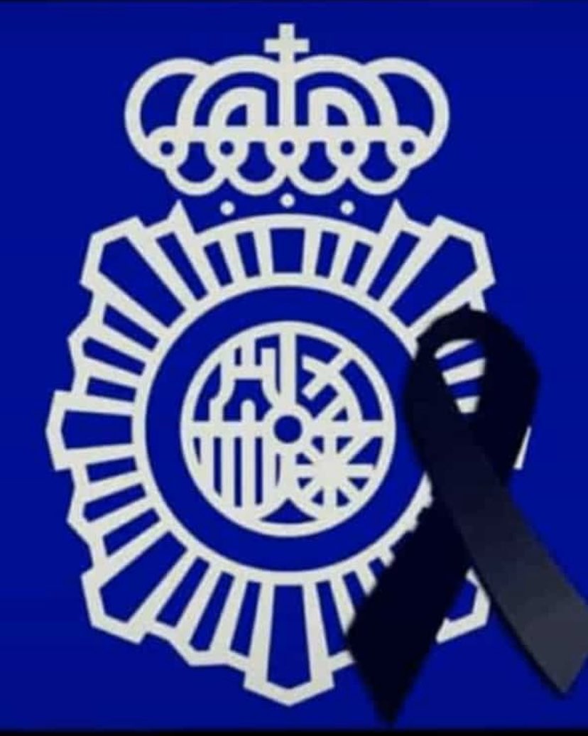 PBarrioLavapies's tweet photo. Nuestro pequeño homenaje a Juan , nuestro leganito, un gran policía @policia y mejor persona que, como integrante del maravilloso focus 6, nos ayudó durante años.

Nuestro más sentido pésame a su familia, compañeros y amigos.

DEP https://t.co/Wl2jsXne7d