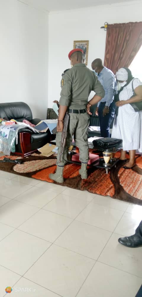 Limbe1Council's tweet photo. and the commissioner of the 1st district police station accompanied by the deceased family who verified and took his personal belongings https://t.co/5IFDH7S90r
