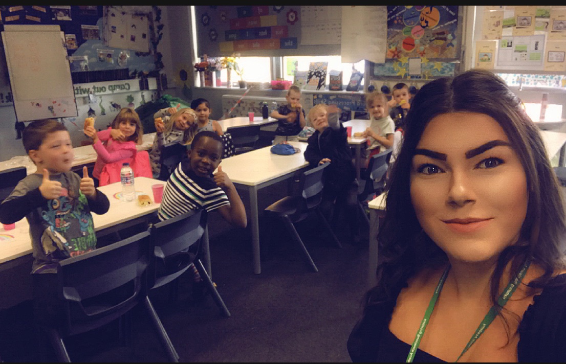 Last day in our bubble today before the summer, enjoying breakfast together! Thankyou <a href="/MrsUnderwood8/">Abbie Underwood</a>🌼🌸