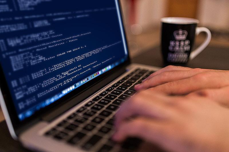 iteriam's tweet photo. ¿Administras servicios online de Microsoft en #Office365 o #Azure? Pasarás entonces parte de tu tiempo lanzando scripts de #PowerShell y puede que este artículo de José Ángel te facilite la vida.

#digitalización #automatizar

https://t.co/ZvTCH7hkRZ https://t.co/o3kHVhDr9m