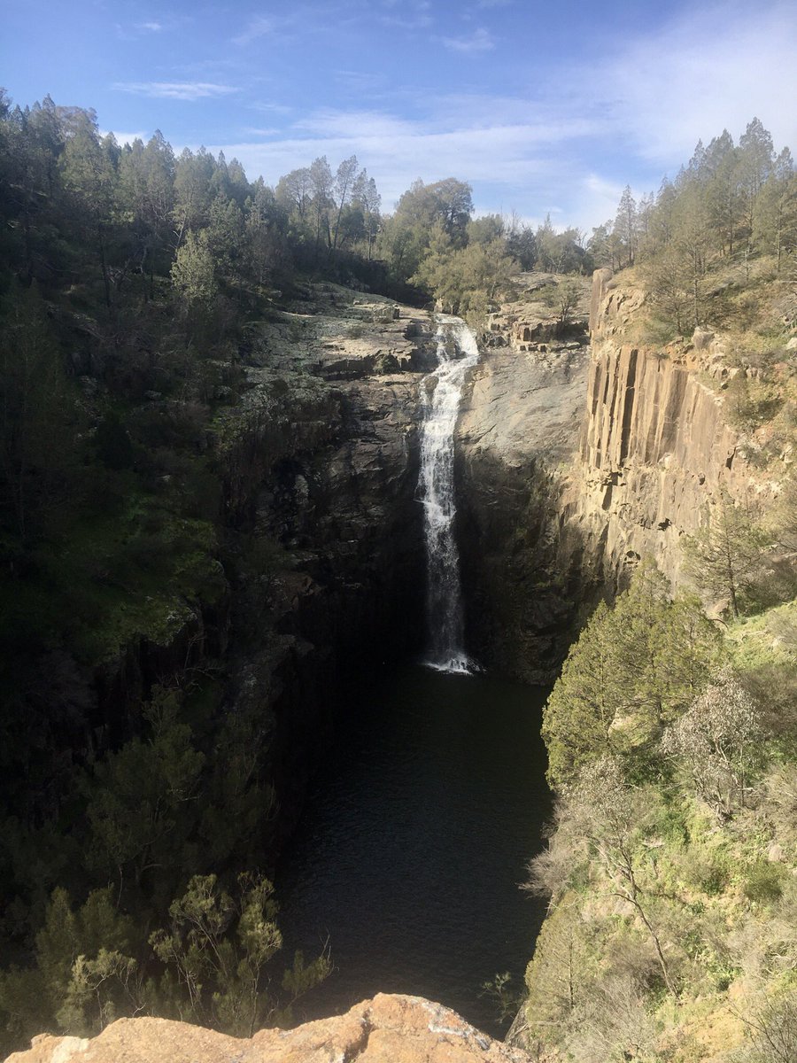 gavin_jd_smith's tweet photo. Great day with @ANUFennerSchool #ecologists &amp; @Jason__Cummings from @GinninderryEnvt scoping out a #biosocial research program in the #GinninderraFalls #Murrumbidgee  #GinninderraCreek conservation corridor. Stunning country &amp; exciting #interdisciplinary collaborations to follow! https://t.co/vnIgpEKNaF