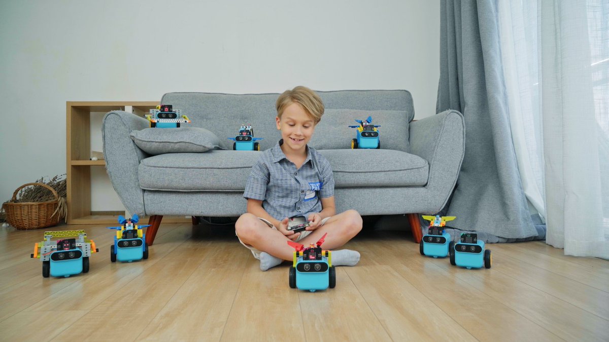 elecfreaks's tweet photo. TPBot is also expandable through electronic modules that allow your kids to build on the expandable smart functionalities that they are free to explore and add to the car.#programming #childrenprogramming #toycar #madecode #programmable #microbit
https://t.co/fQbzQjkf0Q https://t.co/xM3bSj3LMt