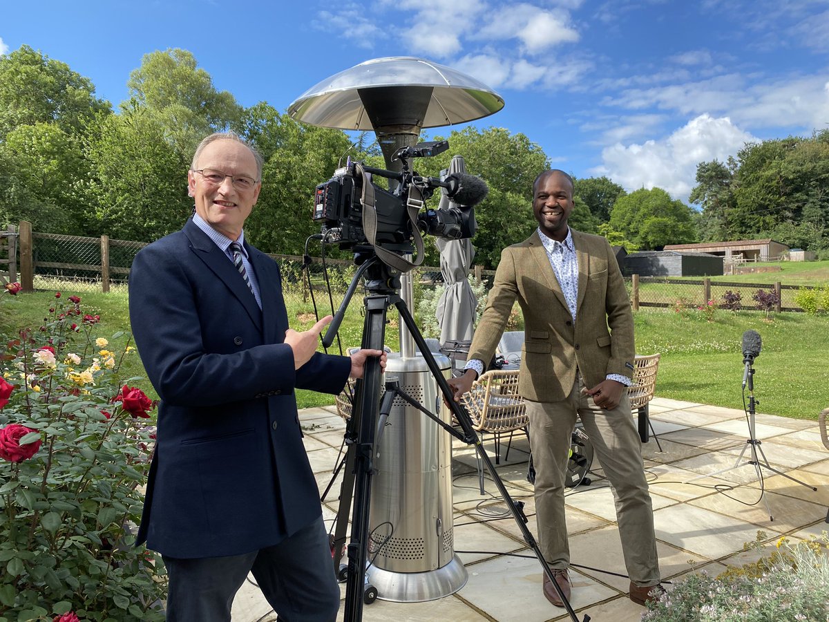 My visitor today during @SkyNews broadcast is @AcquahNoel of @ArmyBAME as we talk @BritishArmy and @ArmyScotland in the background, much as #DameVeraLynn might expect! In respect of her great service. @UrchTyrone @CO_5RIFLES @ArmySPSSM