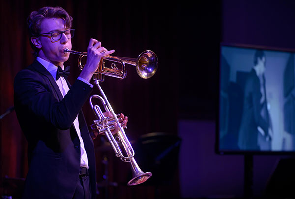 FramCollege's tweet image. Fantastic news - Marty G, who left in 2019, has been shortlisted as Rising Star of the Year in the @isotyawards.  Marty is a phenomenal musician who has left a lasting legacy at school with his creative performances.  Winner announced in October.  

framlinghamcollege.co.uk/marty-g-shortl…