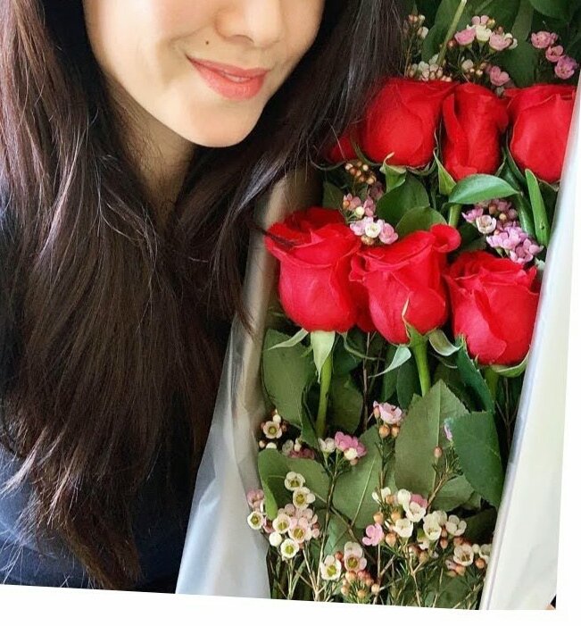 JarodBane's tweet photo. When travelling is not possible, local staycation is the answer 2 a last min surprise wkend getaway. Worth all the effort when seeing someone's million $ smile 👄...guess the🌹help as well.. #fanofMO 😃🥰😎 https://t.co/USJh8SXfP0