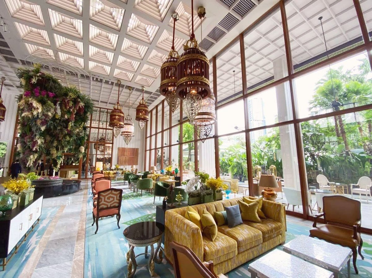JarodBane's tweet photo. When travelling is not possible, local staycation is the answer 2 a last min surprise wkend getaway. Worth all the effort when seeing someone's million $ smile 👄...guess the🌹help as well.. #fanofMO 😃🥰😎 https://t.co/USJh8SXfP0