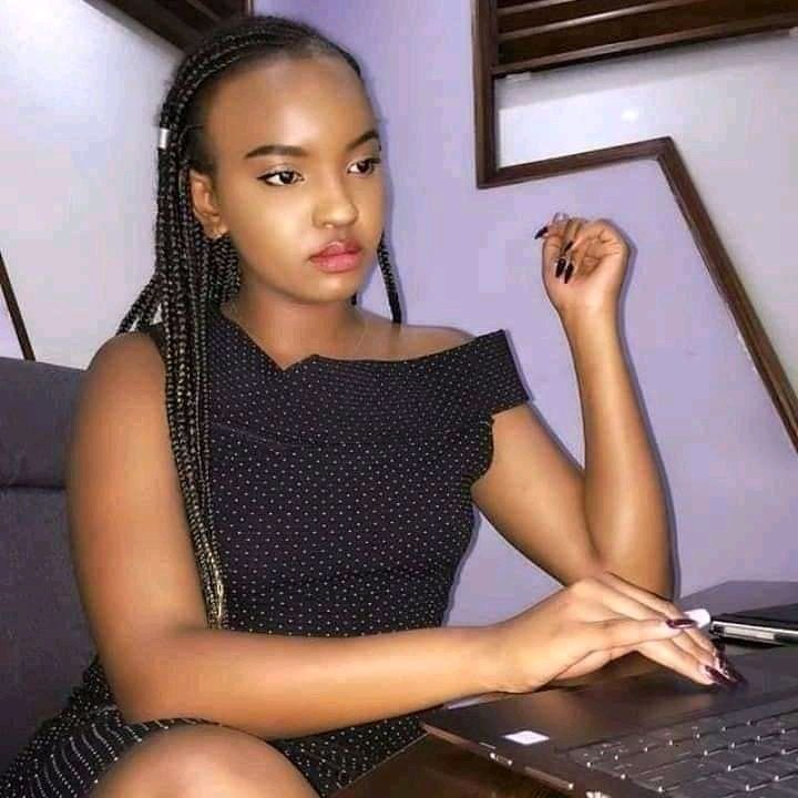MummiesSex's tweet photo. Hello my name is Helena 
Living in Bugoloobi 
A daughter to one of the tycoons in Uganda Kampala 
Am financially stable seriously looking for a guy ready to get married, so anyone interested please call Admin Geoffrey 
on +256755884282 call knowing that you are calling Mr admin https://t.co/AMLTjMpBNB