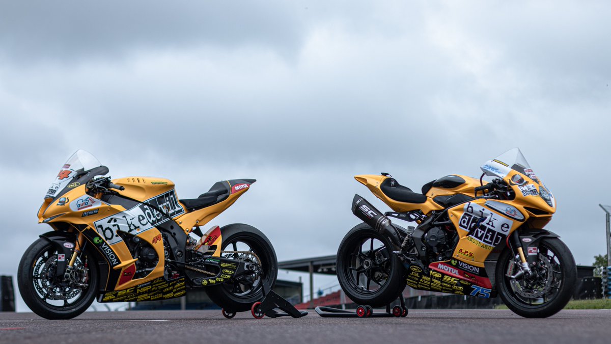 OfficialBSB's tweet photo. 2020 LIVERY ALERT

It's the @bikedevilracing Kawasaki which will line up with @GinoRea in the @bennetts_bike British Superbike Championship alongside the @Quattro_Plant British Supersport MV Agusta contender of @JamiePerrin_75 

#BSBrestart https://t.co/RxfubfyCJk
