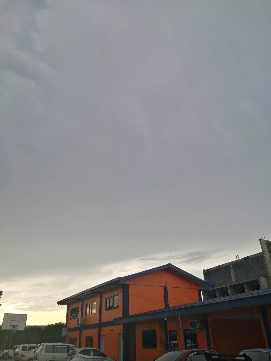 prettyaaaie's tweet photo. ang lungkot ng langit.. 😢😢😭😭

#NOtoABSCBNFranchiseDenial https://t.co/rFPhlzH2y1