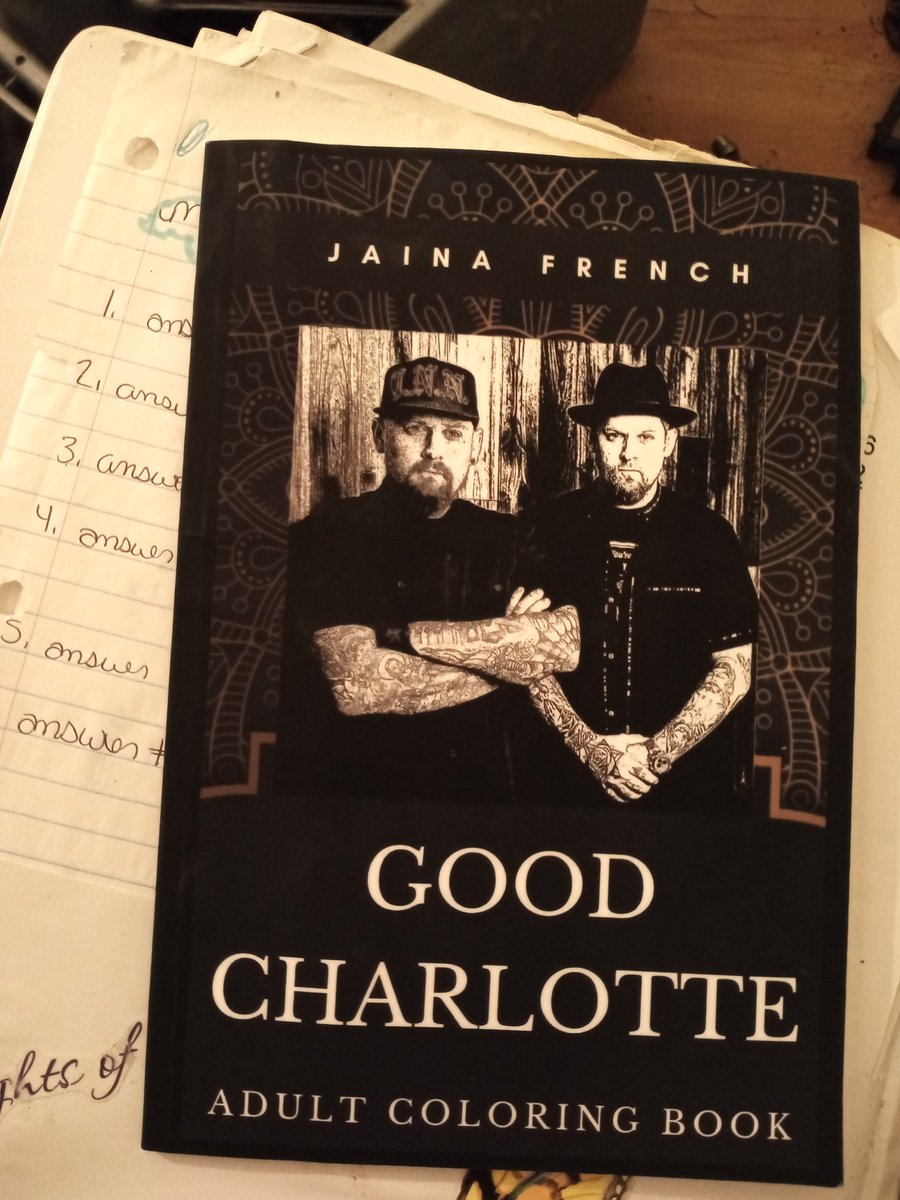 TeamBenjiDCMA's tweet photo. Haven't been online in a while FINALLY got my account back. Look what I got through mail yesterday! Also, been battling coronavirus. Yep, I have it. QUARANTINED FOR 3 WEEKS! blah! 2020 needs to go away!🥺😭😷 @GoodCharlotte @JoelMadden @benjimadden @TheBillyMartin @BigPaulThomas https://t.co/w7fQ506XWD