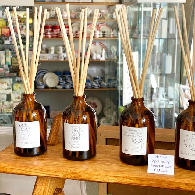 MorrabStudio's tweet image. **NEW RANGE** #HeavenScent natural plant wax candles, vegetable base reed diffusers, room sprays &amp;amp; organic shampoo soap bars. All 100% suitable for vegans % come in environmentally friendly packaging. Their motto is "doing things naturally".... 🙂🕊
morrabstudio.co.uk/c/1489/Heaven-…