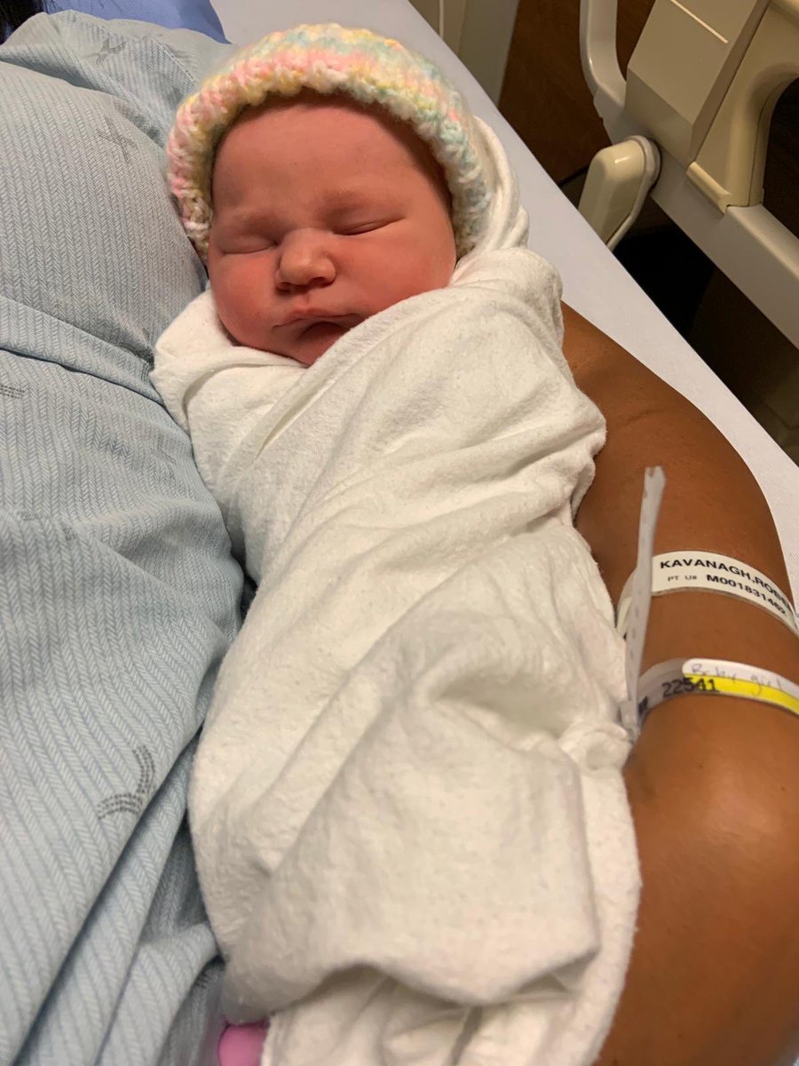annakav50's tweet photo. Baby no 2 made her debut last night.   Scarlett weighed 7lbs 8 ounces.   She’s a blond.  Where’s my Italian baby! https://t.co/L9aiZJ4dWy
