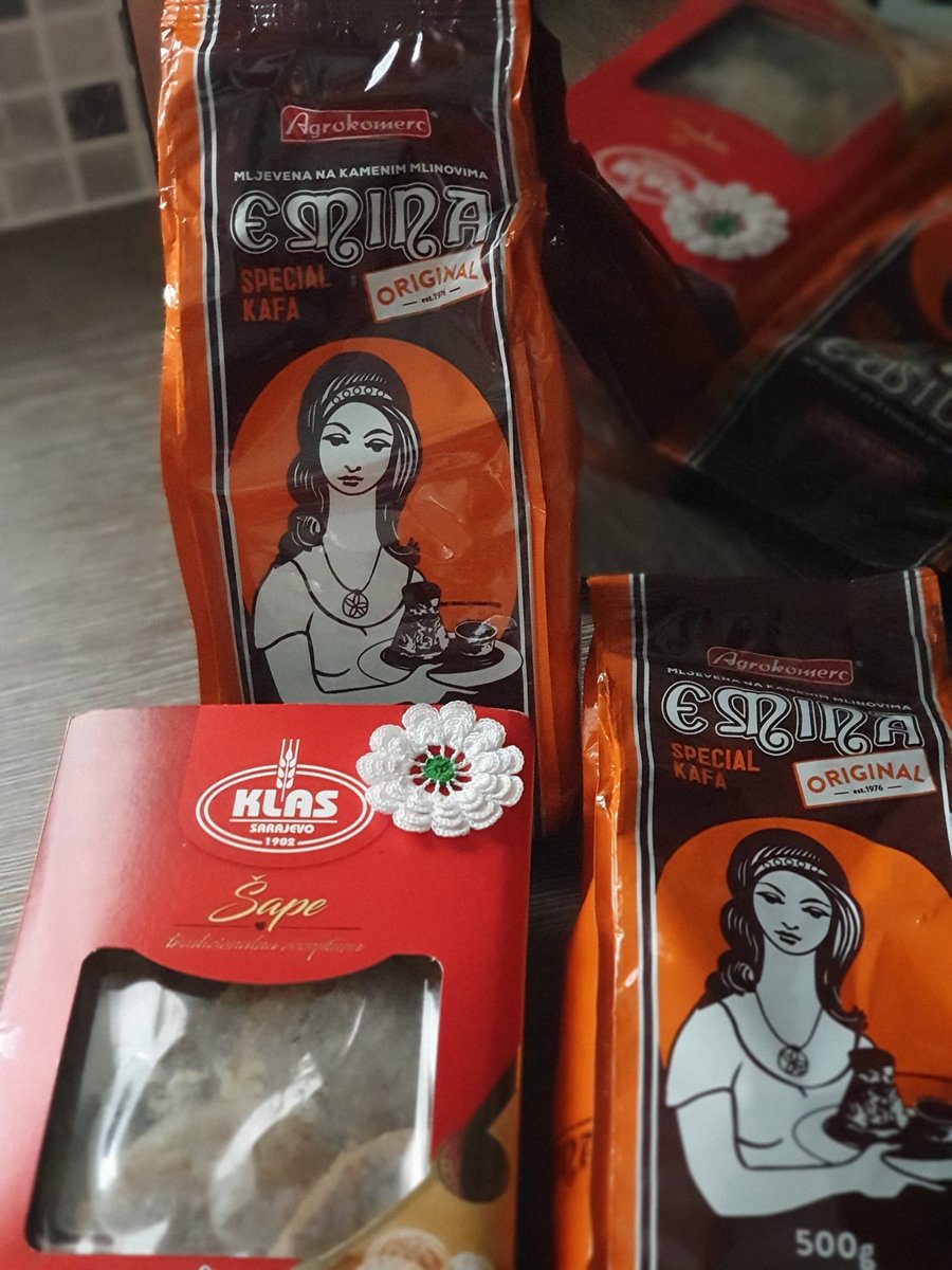 Aida_S_Haughton's tweet photo. #Emina #kafa i @klasddsarajevo  u #Magazashop  #UK #agrokomerc #home #BiH #AdvanBeganovic 🇧🇦❤🇬🇧  #BosnianFood #Bosnia #herzegovina https://t.co/19yMk5hM82