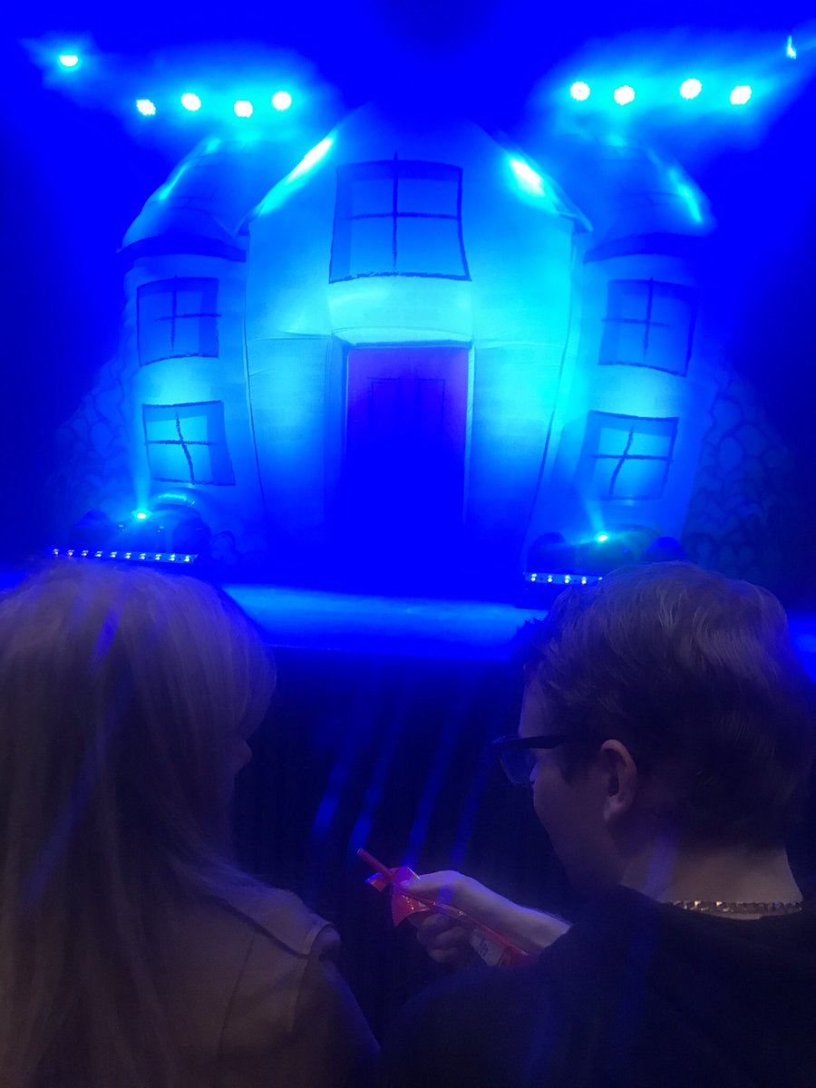 vanessabarr31's tweet photo. #SaveLiveComedy https://t.co/FtxJhzVS7Q