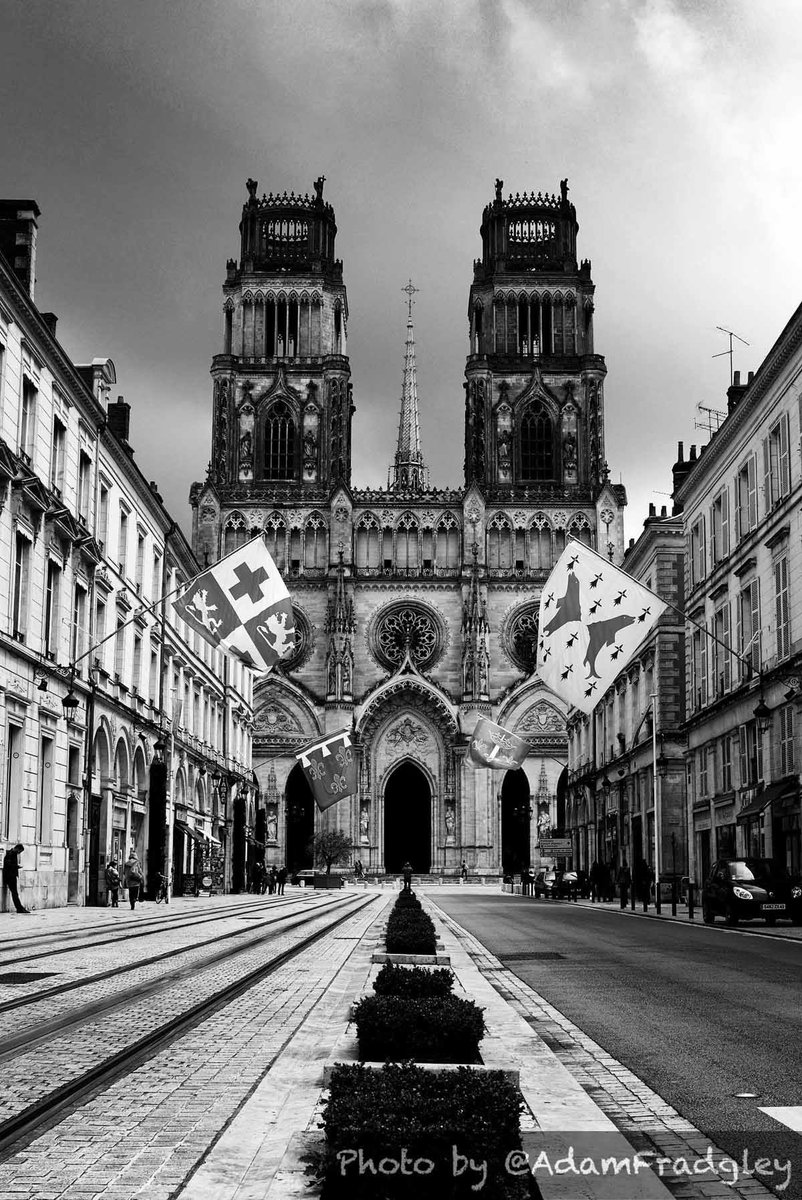 AdamFradgley's tweet photo. #TimeOutAt10 
. 
A different view of the world through a lens… 
. 
#Cathédrale #Sainte-Croix #d'Orléans - #Orleans #France 
.
Remember! When Required: Wear a Face Mask – Wash Hands – Use Hand Sanitiser – Stay Safe
. 
Protect the #NHS fighting #CoronaVirus #Covid19 for us all! https://t.co/ZTbyFTYVe2