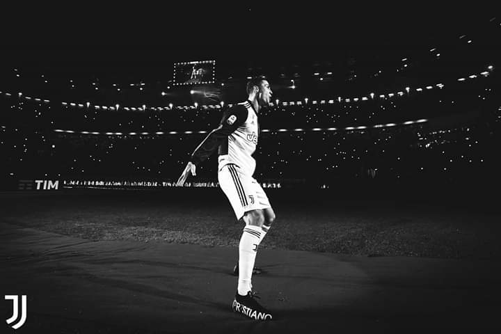 Completefootba5's tweet photo. Two years since #CR7JUVE became OFFICIAL! 🔥✍️  

Too many great moments from Cristiano Ronaldo in ⚪⚫!  

#OTD https://t.co/ftLPMf5q1P