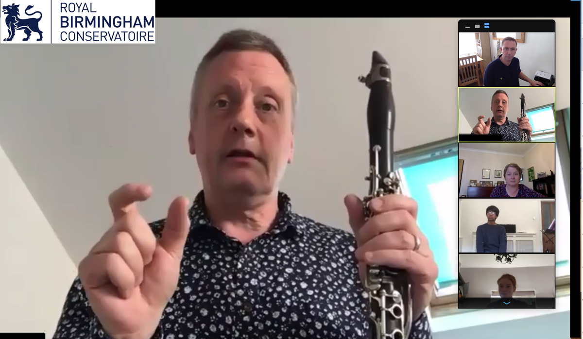 RBCLearning's tweet photo. Students, staff and alumni of @BirmCons  have been working with @leicsmusichub for Leics Make Music on 14/07/2020 at 3pm!

Here's  @RBCWWind Dougie Mitchell working with Clarinetists from Leicester and Leicestershire!

#LeicsMakeMusic #MusicForAll #MusicEd #Creativity #2020Vision https://t.co/nRHXFmIfJU