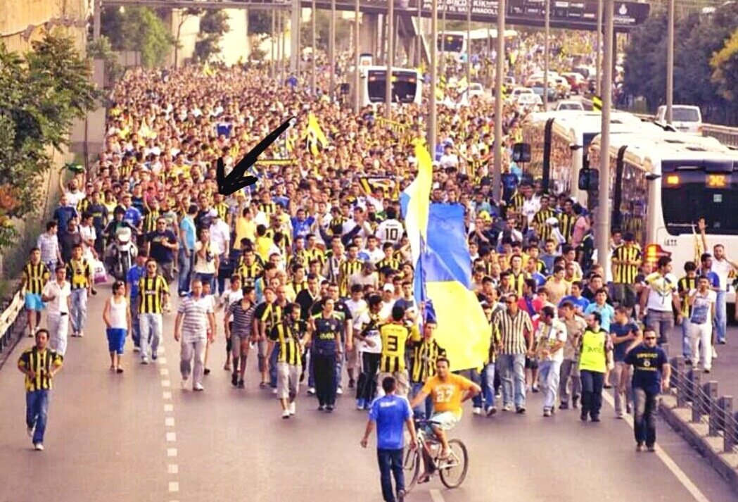 10 Temmuz 2011.

Artık Fenerbahçeli değil, Fenerbahçe olmuştuk...