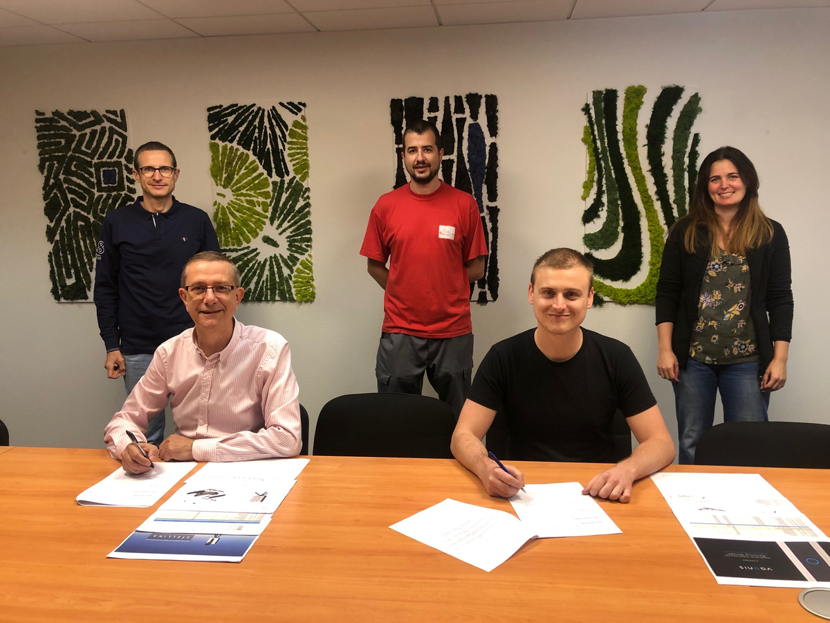 🌜 APF Entreprises 34 ON THE MOON avec VAONIS 

APF Entreprises 34 et Vaonis renouvellent leur contrat de partenariat pour 2 nouvelles années. 
On a tous la tête tournée vers les étoiles …✨🌜✨
