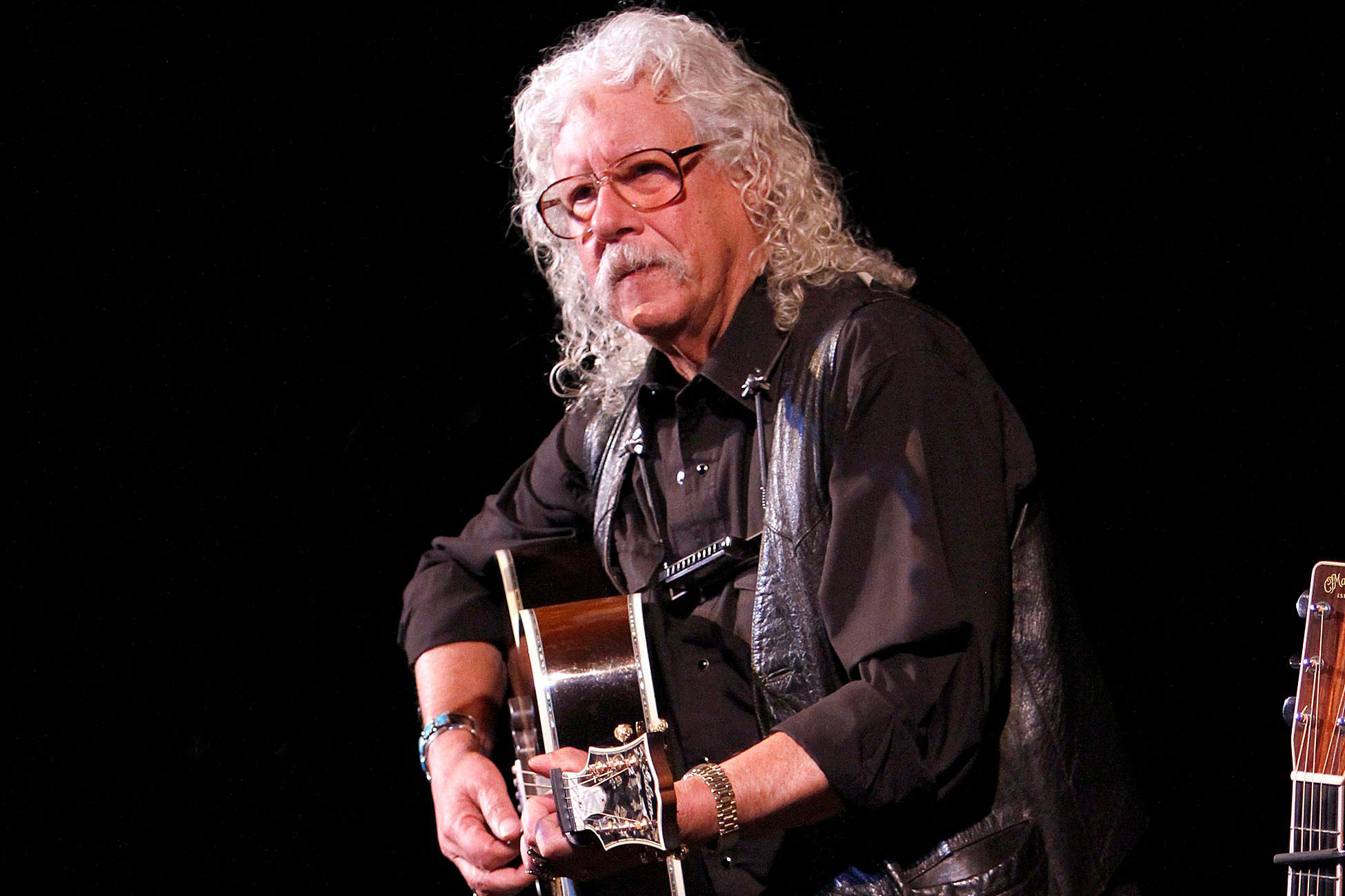 Happy Birthday to Arlo Guthrie, 73 today 