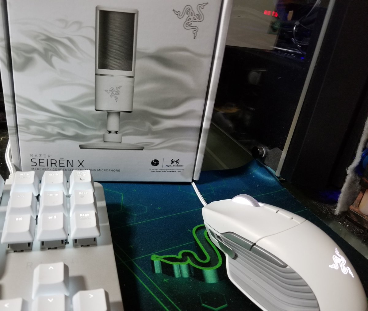 IRONOGI's tweet photo. ディスコ用にrazorのマイク買った！ https://t.co/ZlO9MxSaMq