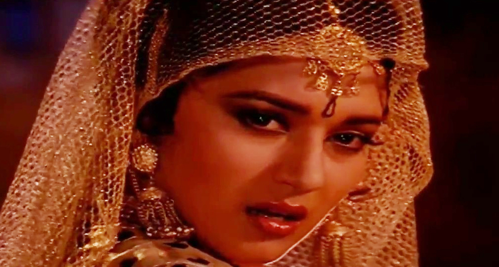 Tera koi dharm nahi tera koi imaan nahiAchha saajan kaise banega jo achha insaan nahiTere naam se main apna naam kabhi na jodungiAhistaa ahistaa tadpa tadpa keO patthar dil mai tujhko todungiBeqadar bekhabar bewafa balmaThe cursing resentment of this song, full jee jaan se!