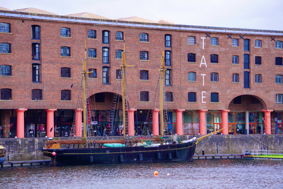 There is nowhere else in the city quite like the #Dock for dining &amp; drinking

✔️ Waterfront views⁠
✔️ World Heritage site⁠⁠
✔️ Covered Seating
✔️ Independent Restaurants⁠
✔️ Great Tastes &amp; Flavours⁠

Come rain or shine you can sit outside and soak up the citys best views ⚓️