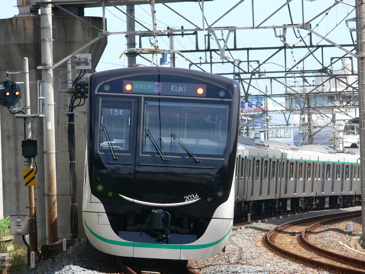 たくみってぃー Twitter પર 途中下車の旅鉄道編 第百七十四回目は 東武鉄道 久喜駅です 浅草 東京スカイツリー 北千住 草加 越谷 春日部 東武動物公園 館林 太田 伊勢崎方面へはこちらから 久喜駅は東北本線との接続駅です 東武鉄道