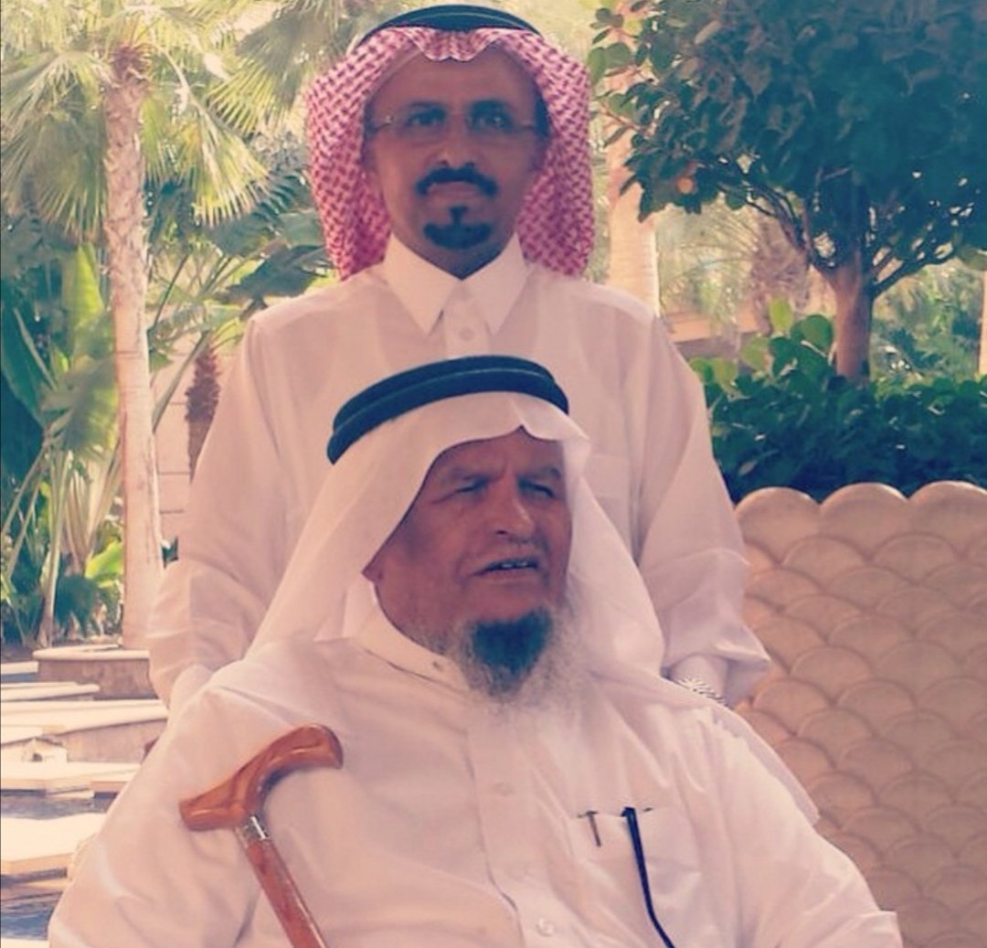 Mkj70's tweet photo. @jubran40
جدي الحبيب..
هل تعلم أنك تركت فراغاً كبيراً في حياتنا. 
هل تعلم أننا ندعو لك و نبكيك ونشتاق لك في كل لحظه .
لكن هذه حكمة الله.

#جبران_بن_سعيد_في_ذمة_الله https://t.co/ubDTjKxflZ