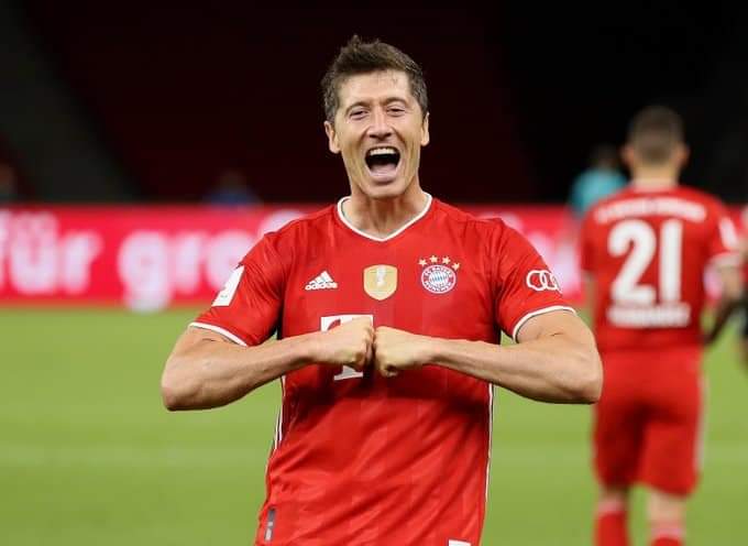 Completefootba5's tweet photo. Four players have scored 20 or more goals in the big five #European leagues in the last five seasons: 🙆‍♂️

🇬🇦 Pierre-Emerick Aubameyang
🇵🇱 Robert Lewandowski 
🇦🇷 Lionel Messi 
🇵🇹 Cristiano Ronaldo 

🔥🔥🔥🔥 https://t.co/595tdqcPMa