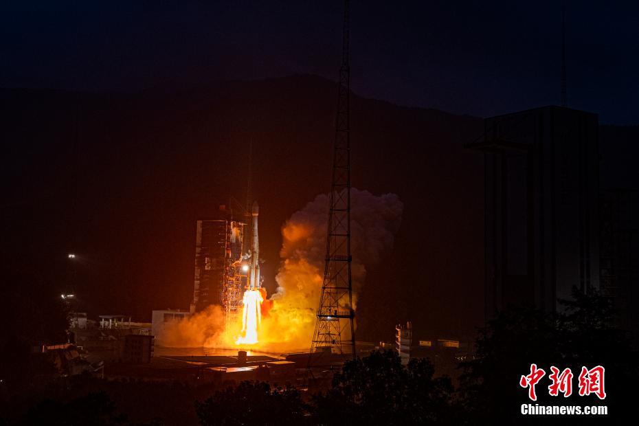 DiarioPovo's tweet photo. O primeiro #satélite de telecomunicações comerciais #APSTAR-6D, transportado por um foguete #LongaMarcha--3B, foi enviado para a órbita planejada no Centro de Lançamento de Satélites de Xichang, na província de Sichuan, em 9 de julho de 2020. https://t.co/Zg5by8zbBI