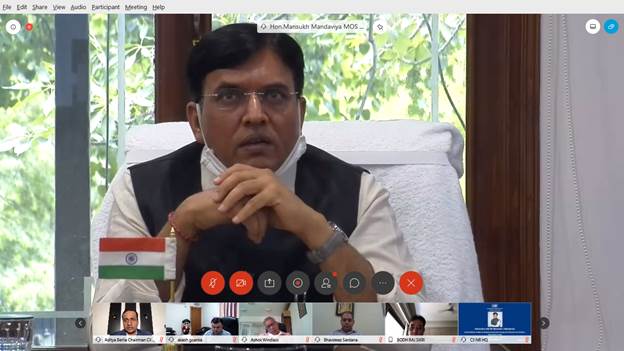 FollowCII's tweet photo. #AatmanirbharBharat is the need of the hour, if #India has to become an economic giant. ~ @mansukhmandviya, Hon. MoS (I/C) for Shipping, &amp; Chemicals &amp; Fertilizers  while interacting w/ CEOs from North India at an interaction hosted by CII NR over virtual platform today. #CII4NR https://t.co/NQA79J4Rjt